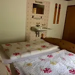 Πανσιόν Oberer Gollmitzer *